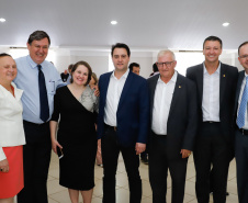 O Biopark - Parque Científico e Tecnológico de Biociências de Toledo, no Oeste do Estado, vai ganhar um Complexo Hospitalar e de Saúde. O governador Carlos Massa Ratinho Junior participou nesta sexta-feira (9) do anúncio do empreendimento, que pertence ao grupo Sempre Vida e vai unir o atendimento na saúde ao desenvolvimento de pesquisas e inovação.
