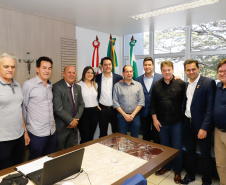 O Biopark - Parque Científico e Tecnológico de Biociências de Toledo, no Oeste do Estado, vai ganhar um Complexo Hospitalar e de Saúde. O governador Carlos Massa Ratinho Junior participou nesta sexta-feira (9) do anúncio do empreendimento, que pertence ao grupo Sempre Vida e vai unir o atendimento na saúde ao desenvolvimento de pesquisas e inovação.