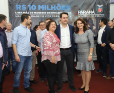 O governador Carlos Massa Ratinho Junior participa nesta sexta-feira (09), em na câmara de Toledo, a liberação de recursos para municípios da região Oeste. Participaram: prefeito de Toledo, Lucio De Marchi; secretário Chefe da Casa Civil, Guto Silva; de Desenvolvimento Urbano, João Carlos Ortega; do Planejamento, Valdemar Jorge e da Infraestrutura e Logística, Sandro Alex; deputados e demais autoridades.Toledo, 09-08-19.Foto: Arnaldo Alves / ANPr.