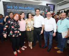 O governador Carlos Massa Ratinho Junior participa nesta sexta-feira (09), em na câmara de Toledo, a liberação de recursos para municípios da região Oeste. Participaram: prefeito de Toledo, Lucio De Marchi; secretário Chefe da Casa Civil, Guto Silva; de Desenvolvimento Urbano, João Carlos Ortega; do Planejamento, Valdemar Jorge e da Infraestrutura e Logística, Sandro Alex; deputados e demais autoridades.Toledo, 09-08-19.Foto: Arnaldo Alves / ANPr.