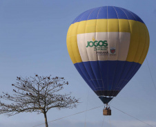Os Jogos de Natureza e Aventura foram abertos oficialmente neste sábado (10), em Matinhos, com vários shows que animaram o público. O governador Carlos Massa Ratinho Junior esteve no local e reforçou a opção de fazer do turismo, especialmente no Litoral, um dos pilares do desenvolvimento econômico e social do Paraná. Foto: José Fernando Ogura/AEN
