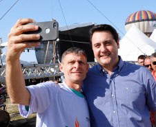 Os Jogos de Natureza e Aventura foram abertos oficialmente neste sábado (10), em Matinhos, com vários shows que animaram o público. O governador Carlos Massa Ratinho Junior esteve no local e reforçou a opção de fazer do turismo, especialmente no Litoral, um dos pilares do desenvolvimento econômico e social do Paraná.