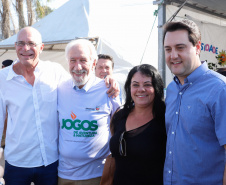 Os Jogos de Natureza e Aventura foram abertos oficialmente neste sábado (10), em Matinhos, com vários shows que animaram o público. O governador Carlos Massa Ratinho Junior esteve no local e reforçou a opção de fazer do turismo, especialmente no Litoral, um dos pilares do desenvolvimento econômico e social do Paraná.