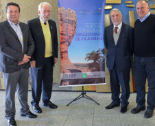 A Secretaria de Estado do Desenvolvimento Sustentável e do Turismo
promoveu nessa terça e quarta-feira (13 e 14), em São Paulo e Curitiba,
Roadshows (exposições itinerantes) para apresentar as oportunidades de
negócio que o Parque Estadual de Vila Velha tem em relação à natureza, ao
turismo e à economia. O público-alvo são investidores.Foto: Denis Ferreira Netto/SEDEST