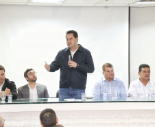 O Corredor de Exportação do Porto de Paranaguá, sistema por onde são movimentados grãos e farelos, será remodelado e modernizado para atender a crescente demanda do agronegócio paranaense. A estrutura foi construída ainda na década de 1970. Nesta quinta-feira (15), o governador Carlos Massa Ratinho Junior esteve em Paranaguá e  autorizou a licitação do projeto básico das obras. Foto: Gilson Abreu/AEN
