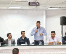 O Corredor de Exportação do Porto de Paranaguá, sistema por onde são movimentados grãos e farelos, será remodelado e modernizado para atender a crescente demanda do agronegócio paranaense. A estrutura foi construída ainda na década de 1970. Nesta quinta-feira (15), o governador Carlos Massa Ratinho Junior esteve em Paranaguá e  autorizou a licitação do projeto básico das obras. Foto: Gilson Abreu/AEN
