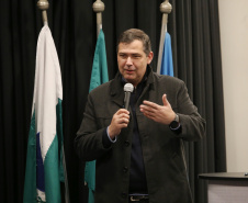 São três entidades de assistência social as ganhadoras deste mês dos prêmios distribuídos pelo programa Nota Paraná, mantido pela Secretaria de Estado da Fazenda. O programa devolve 30% do Imposto sobre Circulação de Mercadorias e Serviços (ICMS) recolhido pela Receita Estadual ao consumidor que pede nota fiscal no comércio. Foto: José Fernando Ogura/AEN