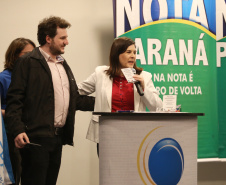São três entidades de assistência social as ganhadoras deste mês dos prêmios distribuídos pelo programa Nota Paraná, mantido pela Secretaria de Estado da Fazenda. O programa devolve 30% do Imposto sobre Circulação de Mercadorias e Serviços (ICMS) recolhido pela Receita Estadual ao consumidor que pede nota fiscal no comércio. Foto: José Fernando Ogura/AEN