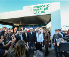 O governador Carlos Massa Ratinho Junior visita nesta quinta-feira (15), a Agroleite, realizado pela Cooperativa Castrolanda, em Castro, nos Campos Gerais. Considerado um dos maiores eventos da cadeia do leite na América, a Agroleite tem foco na tecnologia, produtividade e melhores resultados para os produtores. Castro, 15/08/2019 -  Foto: Geraldo Bubniak/AEN