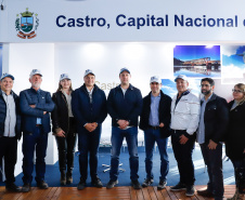 O governador Carlos Massa Ratinho Junior reforçou nesta quinta-feira (15), na Agroleite, em Castro, a necessidade de o Paraná agregar tecnologia e industrialização à produção do leite, mantendo o Estado em uma posição de destaque no País. Em sua 19ª edição, a feira é uma das principais vitrines do Brasil de novas tecnologias para o setor.