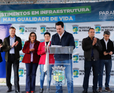 Pinhais, na Região Metropolitana de Curitiba, vai investir em construção de calçadas, compra de maquinários e reparos em escolas. O montante soma R$ 5,5 milhões e inbclui, também, a ampliação do sistema de abastecimento de água. Nesta sexta-feira (16), o governador Carlos Massa Ratinho Junior confirmou o pacote de investimento no município e destacou outras ações do Estado na Grande Curitiba.