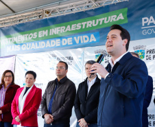 Pinhais, na Região Metropolitana de Curitiba, vai investir em construção de calçadas, compra de maquinários e reparos em escolas. O montante soma R$ 5,5 milhões e inbclui, também, a ampliação do sistema de abastecimento de água. Nesta sexta-feira (16), o governador Carlos Massa Ratinho Junior confirmou o pacote de investimento no município e destacou outras ações do Estado na Grande Curitiba.
