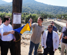 O governador Carlos Massa Ratinho Junior e o prefeito de Guaratuba, Roberto Justus, inauguraram a ponte sobre o Rio Cubatão, em Guaratuba. 