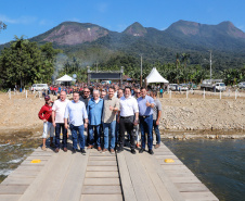 O governador Carlos Massa Ratinho Junior e o prefeito de Guaratuba, Roberto Justus, inauguraram a ponte sobre o Rio Cubatão, em Guaratuba. 