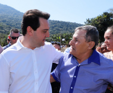 O governador Carlos Massa Ratinho Junior e o prefeito de Guaratuba, Roberto Justus, inauguraram a ponte sobre o Rio Cubatão, em Guaratuba.