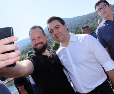 O governador Carlos Massa Ratinho Junior e o prefeito de Guaratuba, Roberto Justus, inauguraram a ponte sobre o Rio Cubatão, em Guaratuba.