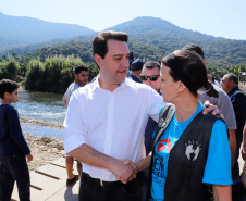 O governador Carlos Massa Ratinho Junior e o prefeito de Guaratuba, Roberto Justus, inauguraram a ponte sobre o Rio Cubatão, em Guaratuba.