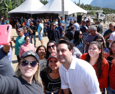 O governador Carlos Massa Ratinho Junior e o prefeito de Guaratuba, Roberto Justus, inauguraram a ponte sobre o Rio Cubatão, em Guaratuba.