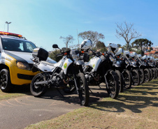 A Polícia Militar realizou duas novas edições da operação Tático Móvel na semana passada em Curitiba. O trabalho preventivo de segurança teve mais de 1,8 mil pessoas e 665 veículos abordados, com 16 prisões e 187 autos de infração lavrados. As ações envolveram 550 policiais entre quinta-feira (15) e sexta-feira (16/08).