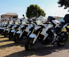 A Polícia Militar realizou duas novas edições da operação Tático Móvel na semana passada em Curitiba. O trabalho preventivo de segurança teve mais de 1,8 mil pessoas e 665 veículos abordados, com 16 prisões e 187 autos de infração lavrados. As ações envolveram 550 policiais entre quinta-feira (15) e sexta-feira (16/08).