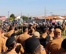 A Polícia Militar realizou duas novas edições da operação Tático Móvel na semana passada em Curitiba. O trabalho preventivo de segurança teve mais de 1,8 mil pessoas e 665 veículos abordados, com 16 prisões e 187 autos de infração lavrados. As ações envolveram 550 policiais entre quinta-feira (15) e sexta-feira (16/08).
