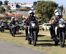 A Polícia Militar realizou duas novas edições da operação Tático Móvel na semana passada em Curitiba. O trabalho preventivo de segurança teve mais de 1,8 mil pessoas e 665 veículos abordados, com 16 prisões e 187 autos de infração lavrados. As ações envolveram 550 policiais entre quinta-feira (15) e sexta-feira (16/08).