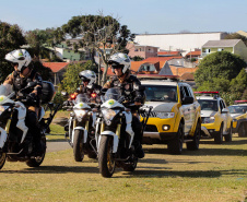 A Polícia Militar realizou duas novas edições da operação Tático Móvel na semana passada em Curitiba. O trabalho preventivo de segurança teve mais de 1,8 mil pessoas e 665 veículos abordados, com 16 prisões e 187 autos de infração lavrados. As ações envolveram 550 policiais entre quinta-feira (15) e sexta-feira (16/08).