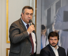 O governador Carlos Massa Ratinho Junior libera nesta segunda-feira (26),  em evento no Palácio Iguaçu, suplementação orçamentária para universidades estaduais. Na foto o  secretário de Estado da Saúde, Beto Preto.  Curitiba, 26/08/2019 -Foto: Geraldo Bubniak/AEN
