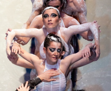 Exposição fotográfica retrata os 50 anos do Balé Teatro Guaíra. Foto: Cayo Vieira/CCTG