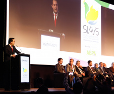 O governador Carlos Massa Ratinho Junior defendeu nesta terça-feira (27), na abertura do Salão Internacional de Avicultura e Suinocultura (Siavs), em São Paulo, que o Brasil deve reforçar a imagem de grande produtor global de alimentos e reafirmou a necessidade da industrialização da produção agropecuária para agregar mais valor aos produtos do campo.