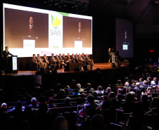 O governador Carlos Massa Ratinho Junior defendeu nesta terça-feira (27), na abertura do Salão Internacional de Avicultura e Suinocultura (Siavs), em São Paulo, que o Brasil deve reforçar a imagem de grande produtor global de alimentos e reafirmou a necessidade da industrialização da produção agropecuária para agregar mais valor aos produtos do campo.