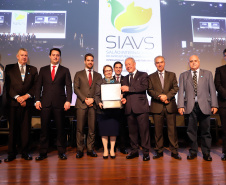 O governador Carlos Massa Ratinho Junior defendeu nesta terça-feira (27), na abertura do Salão Internacional de Avicultura e Suinocultura (Siavs), em São Paulo, que o Brasil deve reforçar a imagem de grande produtor global de alimentos e reafirmou a necessidade da industrialização da produção agropecuária para agregar mais valor aos produtos do campo.