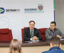 O diretor-geral do Departamento de Trânsito do Paraná (Detran-PR), Cesar Kogut e o diretor administrativo financeiro, coronel Carneiro em coletiva de imprensa para anunciar o novo valor do Registro de Contrato de Financiamento.    27/08/2019 -  Foto: Geraldo Bubniak/AEN