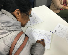 A terceira audiência pública do Plano Plurianual 2020-2023 foi realizada nesta terça-feira (27) em Apucarana e teve participação de representantes da sociedade civil, autoridades, lideranças de diversos segmentos, do setor produtivo, acadêmicos, diretores e professores de instituições de ensino superior da região do Vale do Ivaí. O encontro reuniu aproximadamente 150 pessoas no Salão Nobre da prefeitura. Foto: Divulgação/SEPL