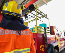O Paraná vai atuar no combate aos focos de incêndio na Região Amazônica. Uma equipe de 30 bombeiros militares do Estado vai integrar a Operação Verde Brasil por determinação do governador Carlos Massa Ratinho Junior, que atendeu prontamente uma solicitação de apoio feita pelo ministro Sérgio Moro, da Justiça e Segurança Pública. 29/08/2019 -  Foto: Geraldo Bubniak/AEN