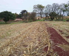 A Secretaria de Estado da Administração e da Previdência lançou o Edital de Concorrência Pública 37/2019 para a venda de 24 imóveis públicos que estão sem uso. Juntas, as propriedades têm valor total de R$15.456.229,50. O formato da licitação é a apresentação da maior oferta a partir do mínimo estipulado. Terreno em Assaí.