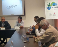 Os Conselhos de Autoridade Portuária (CAP) dos Portos do Paraná têm novo presidente. O economista paranaense Luiz Osmar Scarduelli Junior tomou posse nesta quinta-feira (29), durante a 50ª reunião ordinária do CAP do Porto de Paranaguá. Ele também acumula a presidência do CAP do Porto de Antonina, que será reativado. Foto: Divulgação/Portos do Paraná