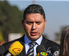 O governador Carlos Massa Ratinho Junior participa  nesta sexta-feira (30)  do projeto Em Frente Brasil - Programa Nacional de Enfrentamento à Criminalidade Violenta, criado pelo Ministério da Justiça e Segurança Pública no Parque São José em São José dos Pinhais.  Na foto o secretário de segurança municipal, Fabiano da Rosa . 30/08/2019 -Foto: Geraldo Bubniak/AEN