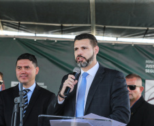 O governador Carlos Massa Ratinho Junior participa  nesta sexta-feira (30)  do projeto Em Frente Brasil - Programa Nacional de Enfrentamento à Criminalidade Violenta, criado pelo Ministério da Justiça e Segurança Pública no Parque São José em São José dos Pinhais.  Em discurso , o delegado da PF Maurício Moscardi Grillo. 30/08/2019 -Foto: Geraldo Bubniak/AEN
