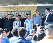 O governador Carlos Massa Ratinho Junior participa  nesta sexta-feira (30)  do projeto Em Frente Brasil - Programa Nacional de Enfrentamento à Criminalidade Violenta, criado pelo Ministério da Justiça e Segurança Pública no Parque São José em São José dos Pinhais.  30/08/2019 -Foto: Geraldo Bubniak/AEN