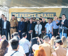 O governador Carlos Massa Ratinho Junior participa  nesta sexta-feira (30)  do projeto Em Frente Brasil - Programa Nacional de Enfrentamento à Criminalidade Violenta, criado pelo Ministério da Justiça e Segurança Pública no Parque São José em São José dos Pinhais.  30/08/2019 -Foto: Geraldo Bubniak/AEN