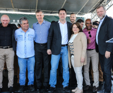 O governador Carlos Massa Ratinho Junior participa  nesta sexta-feira (30)  do projeto Em Frente Brasil - Programa Nacional de Enfrentamento à Criminalidade Violenta, criado pelo Ministério da Justiça e Segurança Pública no Parque São José em São José dos Pinhais.  30/08/2019 -Foto: Geraldo Bubniak/AEN