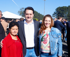 O governador Carlos Massa Ratinho Junior lançou nesta sexta-feira (30), em São José dos Pinhais, o projeto-piloto Em Frente Brasil - Programa Nacional de Enfrentamento à Criminalidade Violenta. A cidade recebeu 100 policiais da Força Nacional de Segurança, que passarão a atuar em conjunto com as forças de segurança estaduais (Polícia Militar e Polícia Civil) e de São José dos Pinhais (Guarda Municipal).