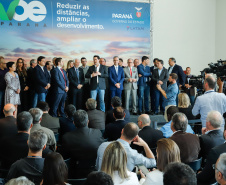 Um acordo assinado pelo governador Carlos Massa Ratinho Junior e o Grupo Latam Airlines vai abrir 71 novos voos no Estado. A empresa destaca que haverá ampliação de 17% das operações Paraná, fazendo do Estado o quarto maior mercado da companhia no Brasil. O anúncio feito nesta sexta-feira (30), no Palácio Iguaçu, em Curitiba.