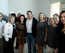 O governador Carlos Massa Ratinho Junior assinou, nesta sexta-feira (30), autorização para avanços de carreira de servidores estaduais. Foram autorizadas promoções e progressões para servidores da Educação e do Ensino Superior. 