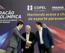 O governador Carlos Massa Ratinho Junior anunciou nesta segunda-feira (02), no Palácio Iguaçu, a nova fase do programa de apoio à formação de atletas olímpicos. Patrocinado pela Copel, o ?Geração Olímpica? é o maior programa de bolsa-atleta do País. Curitiba,02/09/2019 Foto:Jaelson Lucas /AEN