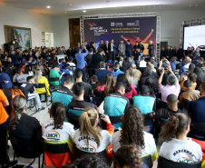 O governador Carlos Massa Ratinho Junior anunciou nesta segunda-feira (02), no Palácio Iguaçu, a nova fase do programa de apoio à formação de atletas olímpicos. Patrocinado pela Copel, o ?Geração Olímpica? é o maior programa de bolsa-atleta do País. Curitiba,02/09/2019 Foto:Jaelson Lucas /AEN