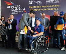 O governador Carlos Massa Ratinho Junior lançou nesta segunda-feira (2), em cerimônia no Palácio Iguaçu, o programa Geração Olímpica, que só neste ano garantirá 1.252 bolsas esportivas nas modalidades olímpicas e paralímpicas para jovens promessas, atletas de renome mundial e técnicos. A Companhia Paranaense de Energia (Copel), patrocinadora da iniciativa, investe R$ 4,75 milhões. É o maior programa de bolsa-atleta do País, em nível estadual.