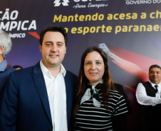 O governador Carlos Massa Ratinho Junior lançou nesta segunda-feira (2), em cerimônia no Palácio Iguaçu, o programa Geração Olímpica, que só neste ano garantirá 1.252 bolsas esportivas nas modalidades olímpicas e paralímpicas para jovens promessas, atletas de renome mundial e técnicos. A Companhia Paranaense de Energia (Copel), patrocinadora da iniciativa, investe R$ 4,75 milhões. É o maior programa de bolsa-atleta do País, em nível estadual.