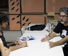 A Biblioteca Pública do Paraná está com inscrições abertas para um curso de histórias em quadrinhos ministrado pelo professor Marcelo Oliveira. As aulas começam no dia 14 e acontecem todos os sábados, das 10 às 12h, até 7 de dezembro.  Foto: Divulgação/BBP